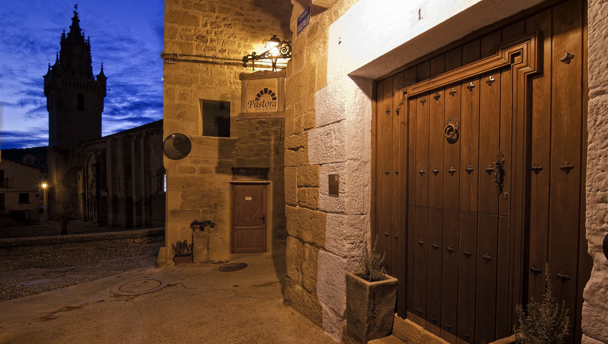 Posada De Uncastillo Extérieur photo